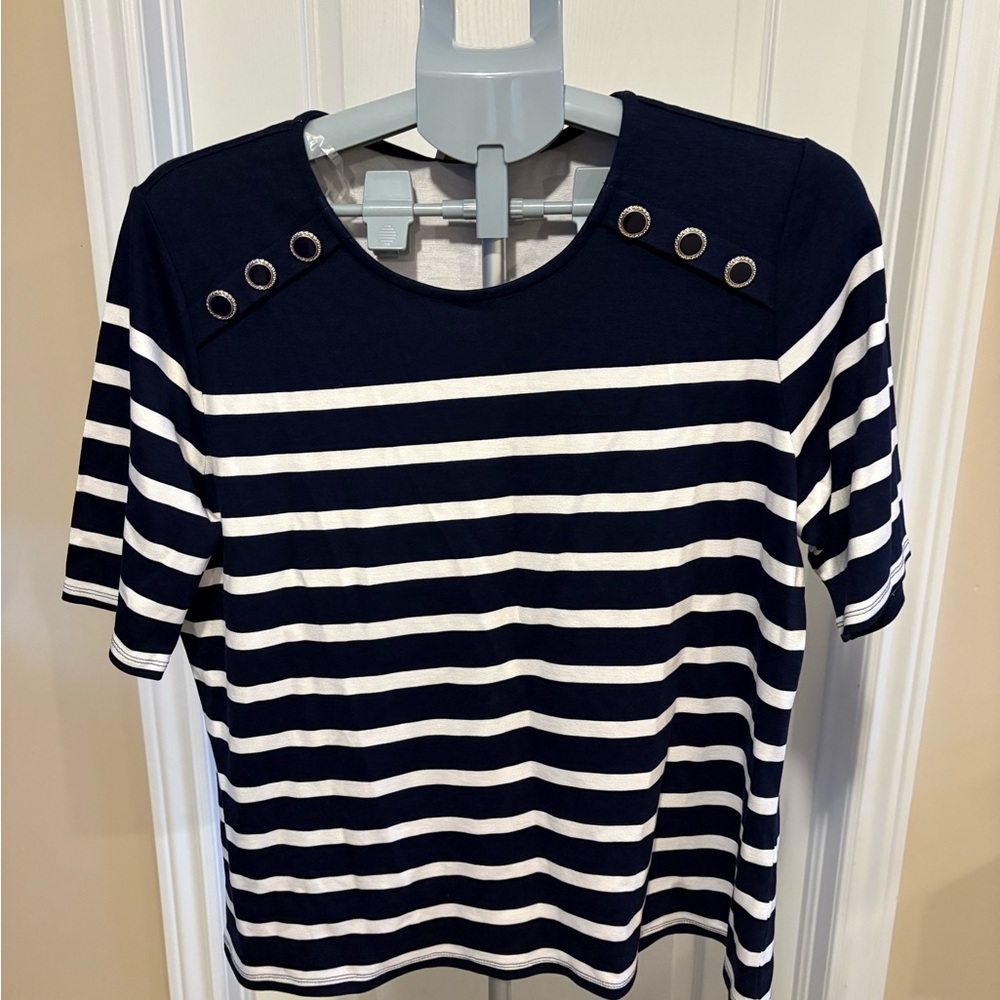 Laura Navy and White Striped Women's Top. Size xl. New with tags